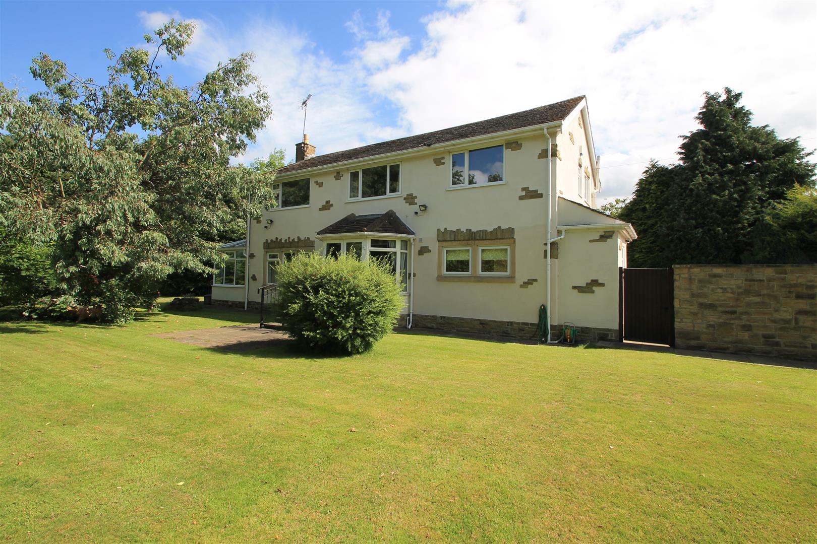 Beech Close, LS29 6NU